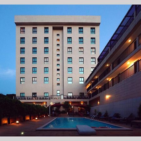 Star Land Hotel Bonapriso Douala Exterior photo